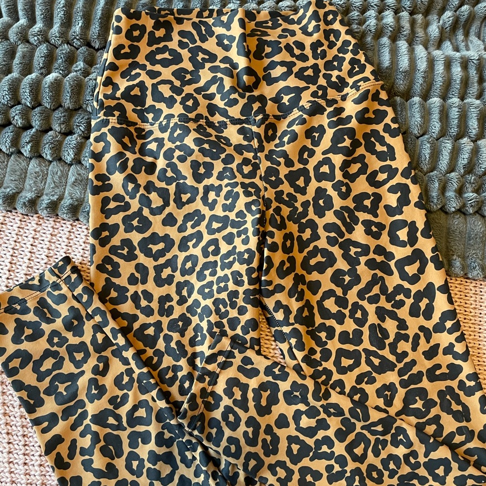 Beach Riot Piper Leopard Leggings